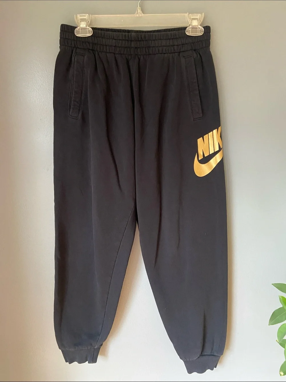 Nike Kids' Black Jogger Sweatpants with Gold Logo Size XL